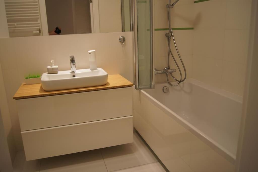 Cichy, Nowoczesny, Komfortowy Przy Galerii Mokotow Apartment Warsaw Exterior photo